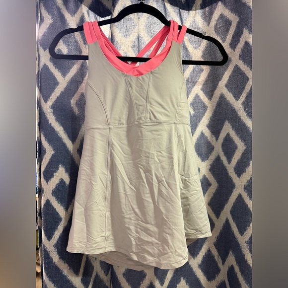 Lululemon best the heat tank size 4 - Picture 1 of 6
